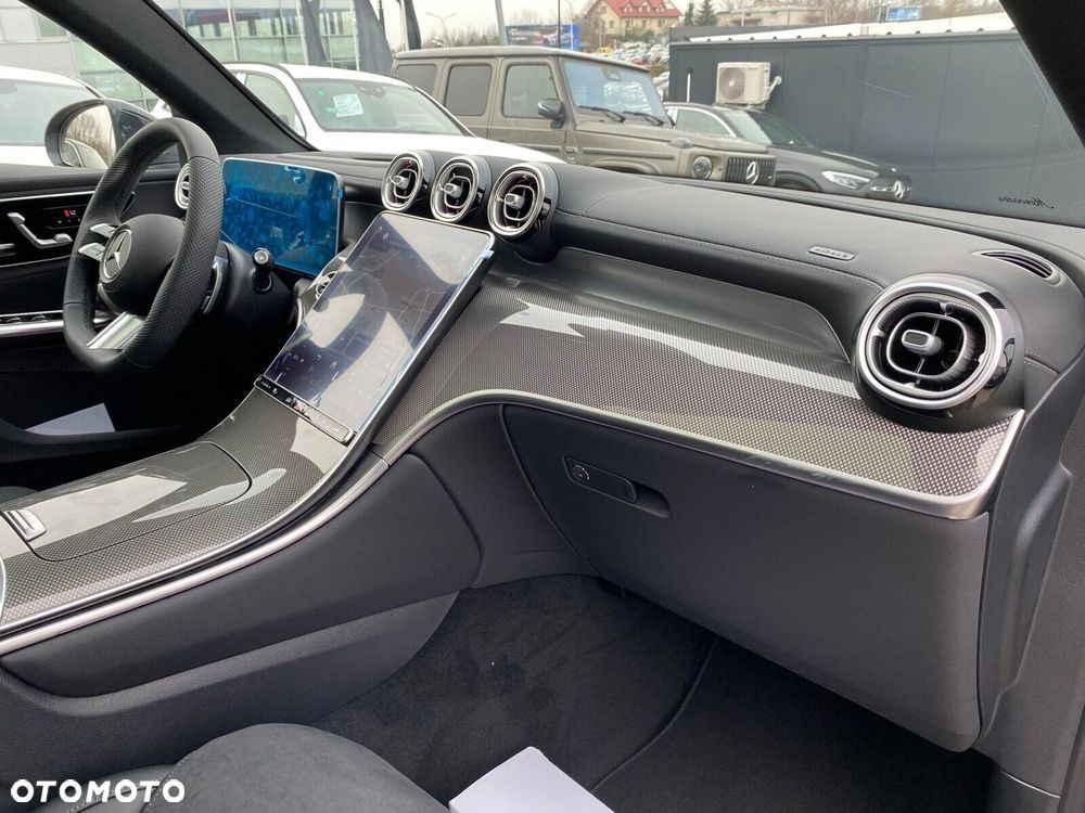 Mercedes-Benz GLC - 22