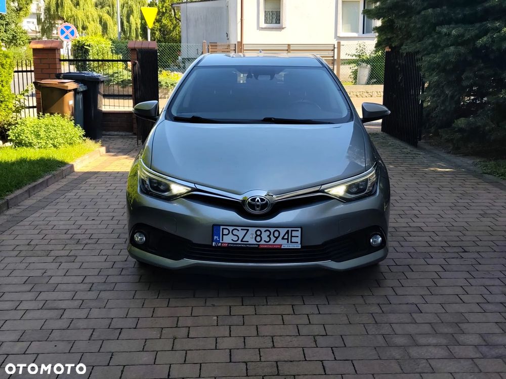 Toyota Auris - 13
