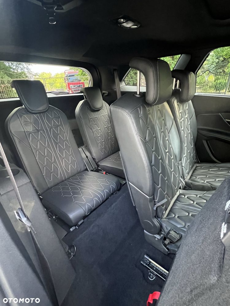 Peugeot 5008 - 8