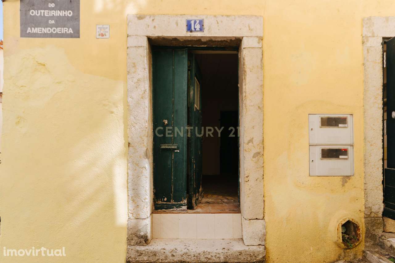 Apartamento para Remodelação à Venda em Alfama - Grande imagem: 2/13