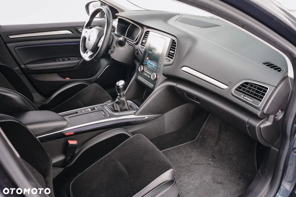 Renault Megane ENERGY TCe 130 Start & Stop LIMITED - 22