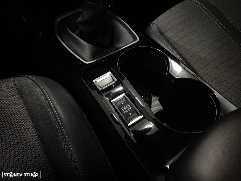 Peugeot 208 1.2 PureTech Allure Pack - 43