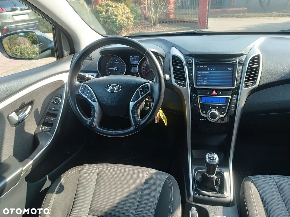 Hyundai i30 1.6 CRDi Premium - 17