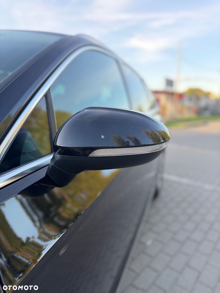 Volkswagen Passat - 12