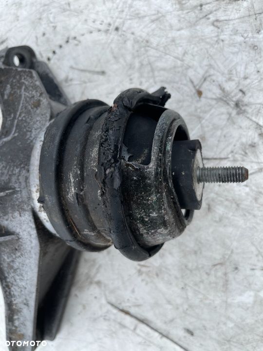 Poduszka silnika łapa prawa Bmw e39 525d 530d - 5