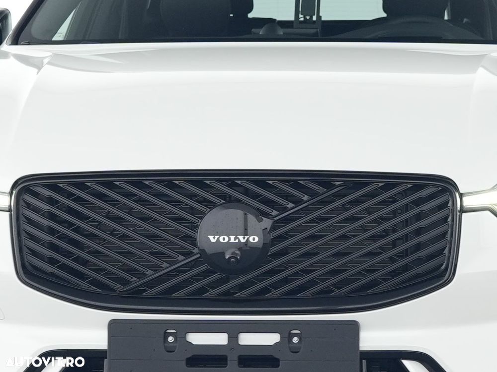 Volvo XC 60 B5 AT AWD MHEV Ultra Black Edition - 15