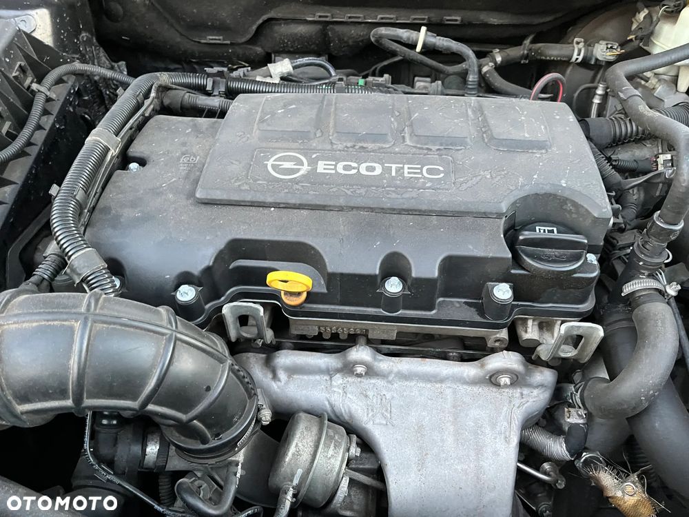 Opel Astra 1.4 Turbo - 18