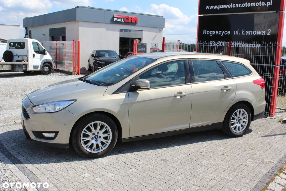 Ford Focus 1.6 TDCi ECOnetic 88g Start-Stopp-System Titanium - 4