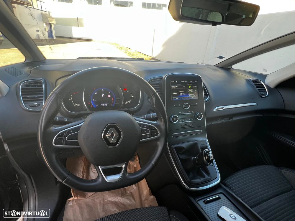 Renault Grand Scénic - 12