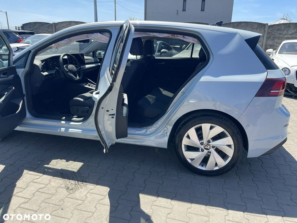 Volkswagen Golf 1.5 eTSI mHEV Life DSG - 10