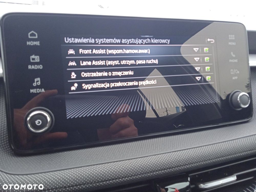 Skoda Fabia 1.0 TSI Selection DSG - 28