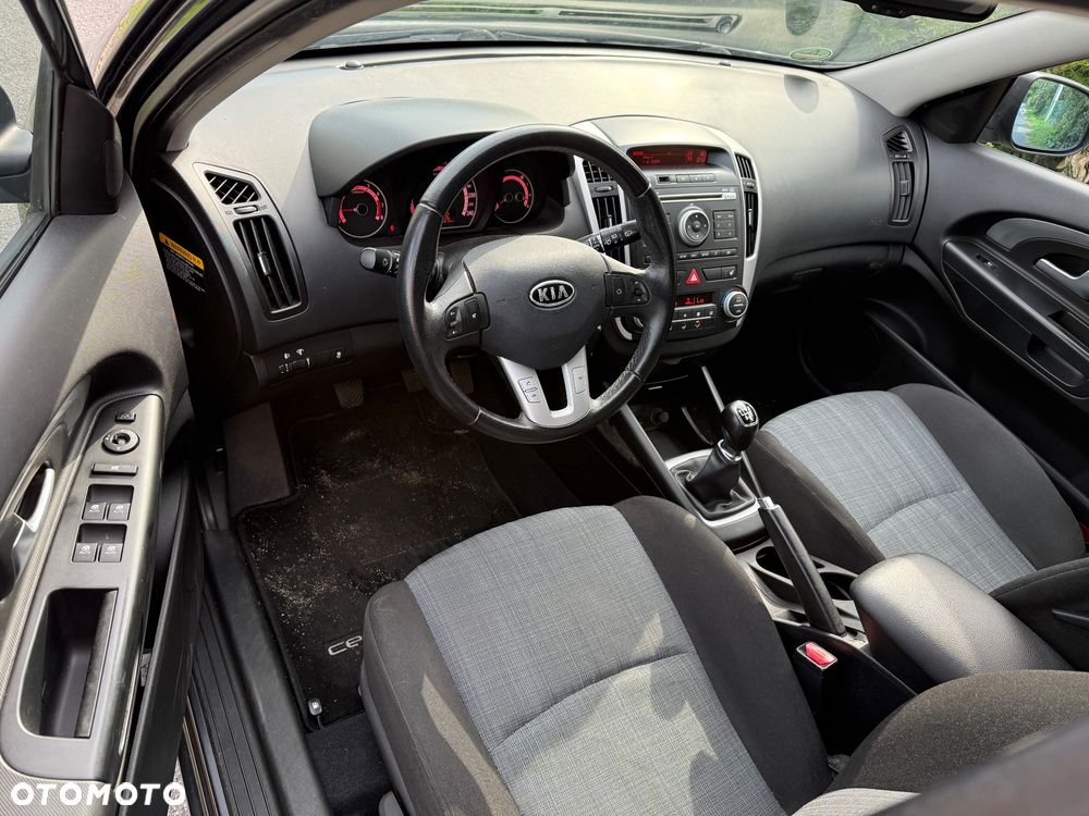 Kia Ceed 1.6 CVVT Spirit - 12
