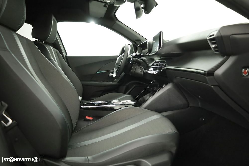 Peugeot 2008 1.2 PureTech Allure Pack EAT8 - 22