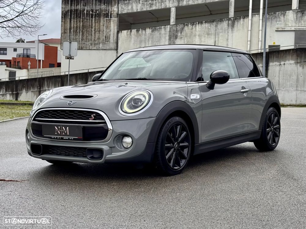 MINI 3 Portas Cooper SD Aut. - 18