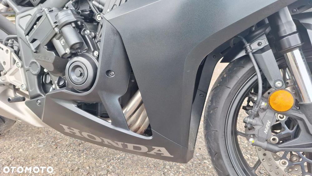Honda CBR - 12