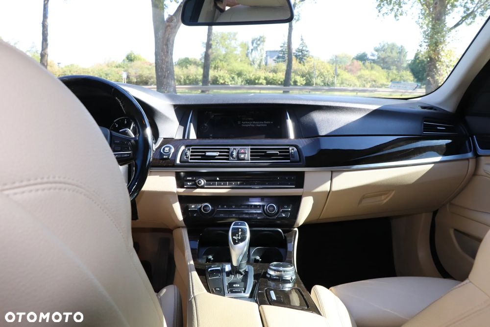 BMW Seria 5 525d Luxury Line - 7