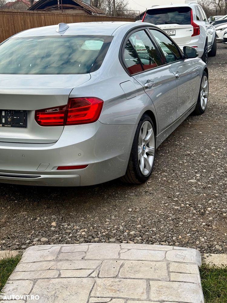 BMW Seria 3 320d Efficient Dynamic Edition Aut. Blue Performan Sport Line - 7