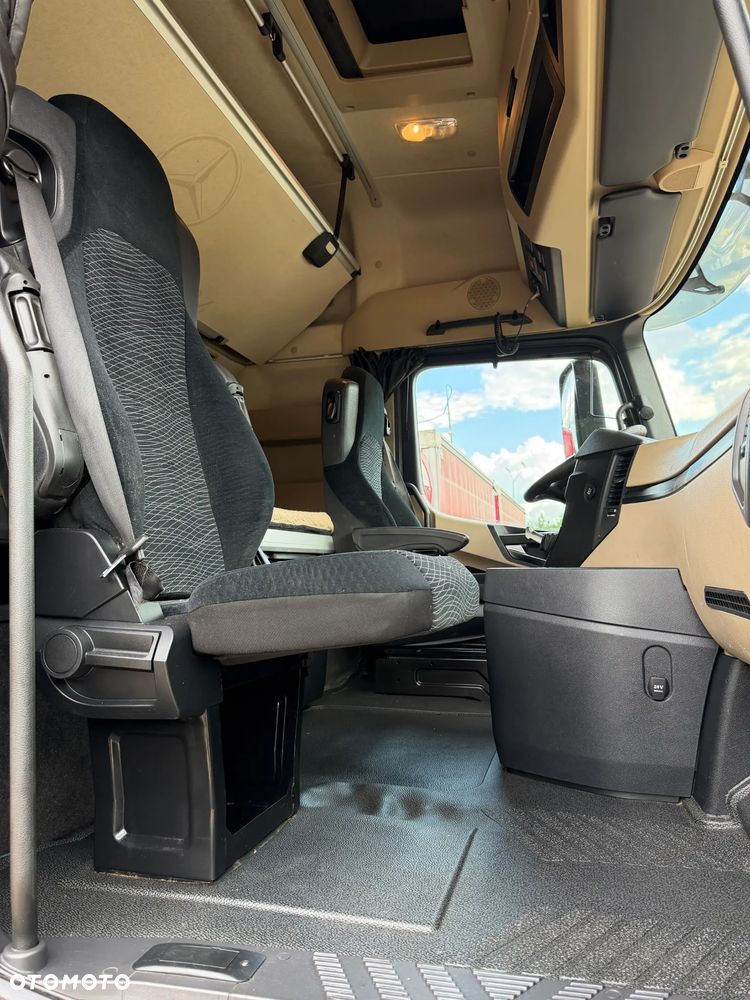 Mercedes-Benz ACTROS 1845 BIG SPACE / PTO / KLIMA POSTOJOWA / STANDARD / BLUETEC 6 / BEZ RETARDERA / BARDZO ŁADNY STAN 2018 ROK !! - 36