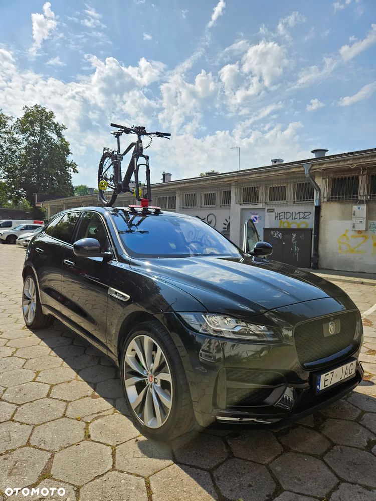 Jaguar F-Pace 3.0 V6 AWD First Edition - 24
