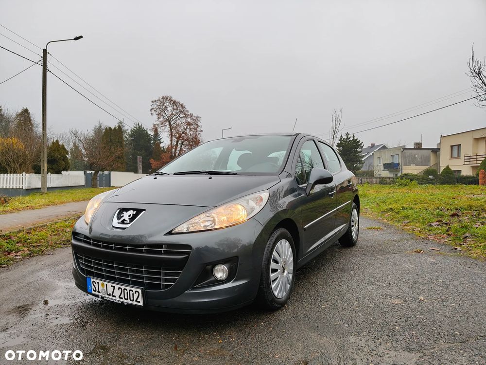 Peugeot 207 - 1