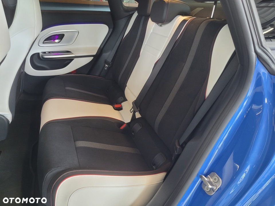 Mercedes-Benz CLA - 6