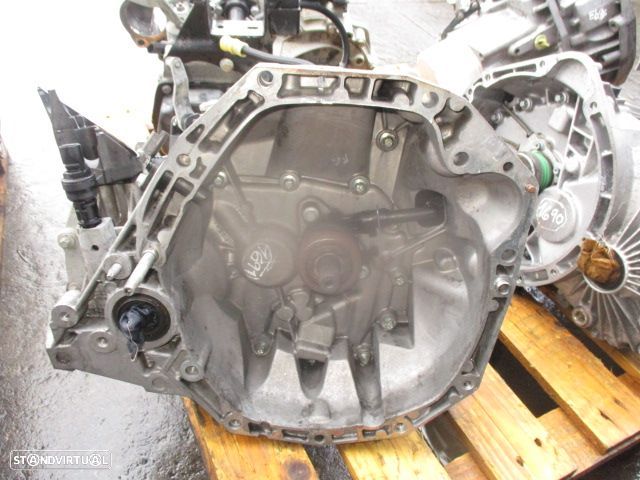 Caixa Velocidades JR5147 DACIA LOGAN 2008 1.5DCI 85CV 5P AZUL DIESEL 5V - 1