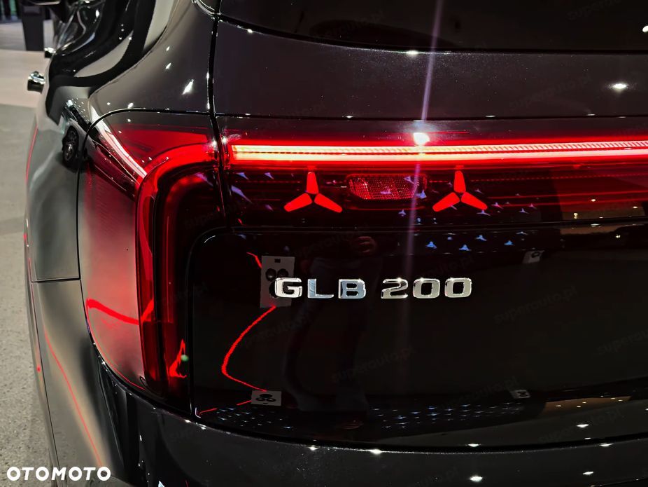 Mercedes-Benz GLB 200 mHEV 8G-eDCT - 19