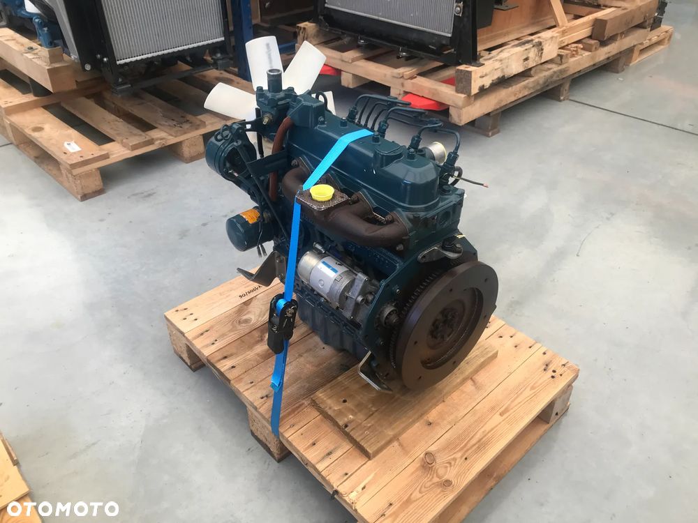 SILNIK Kubota V1505 D 8943netto - 7