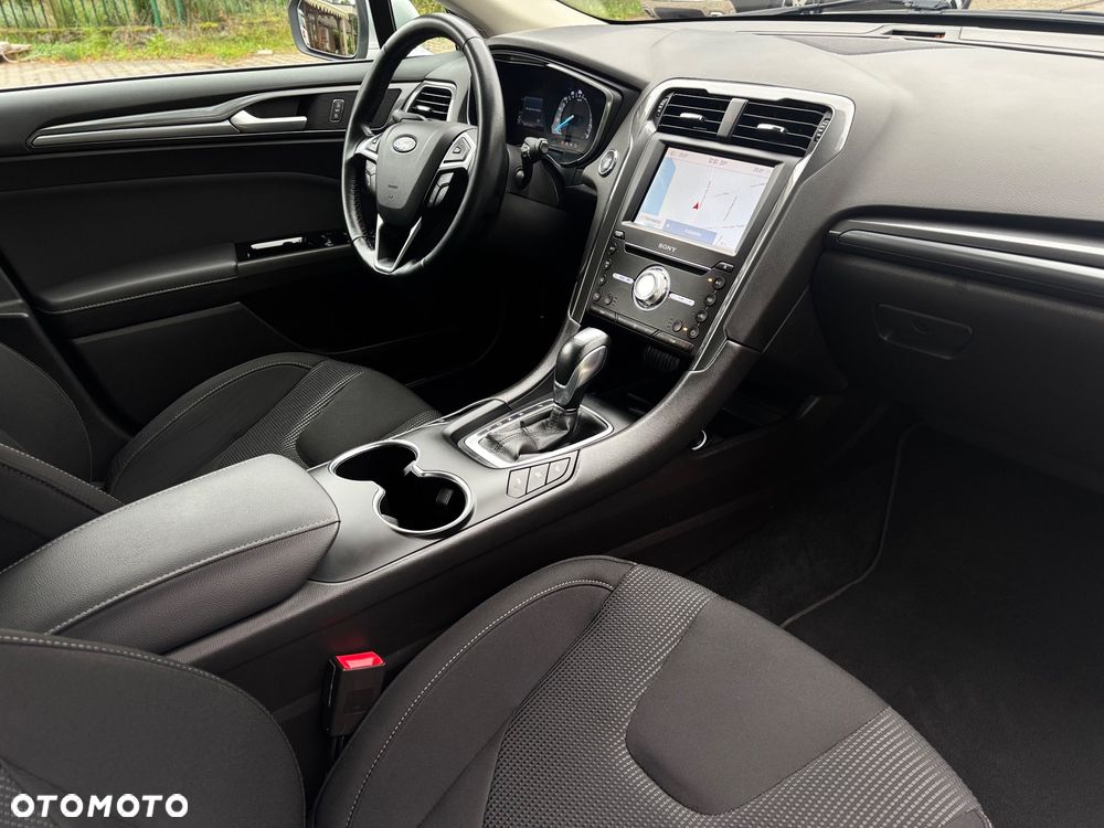 Ford Mondeo 2.0 Hybrid Titanium - 6