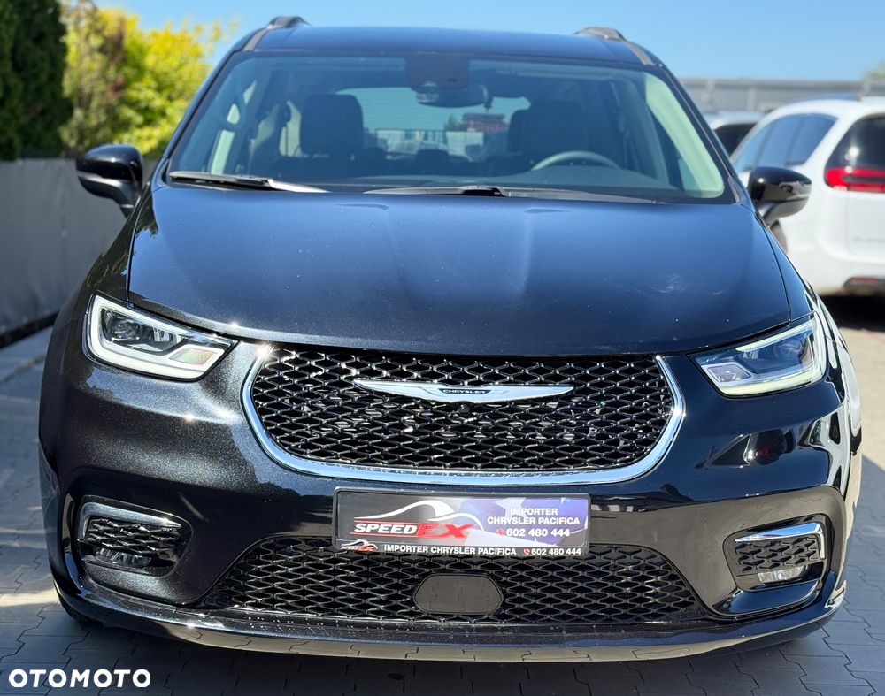 Chrysler Pacifica - 3
