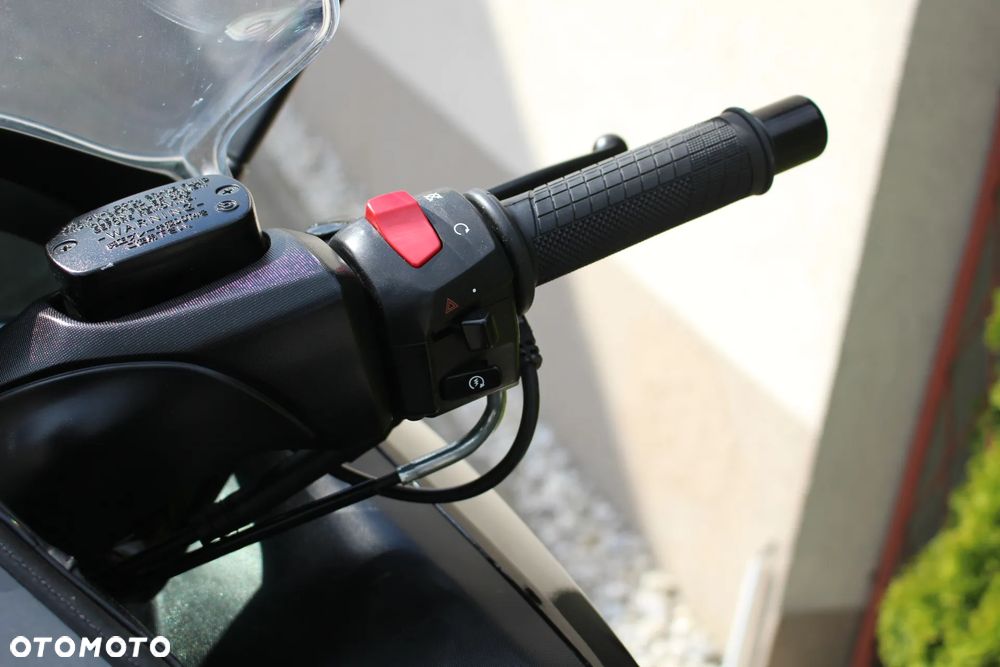 Yamaha Tmax - 19