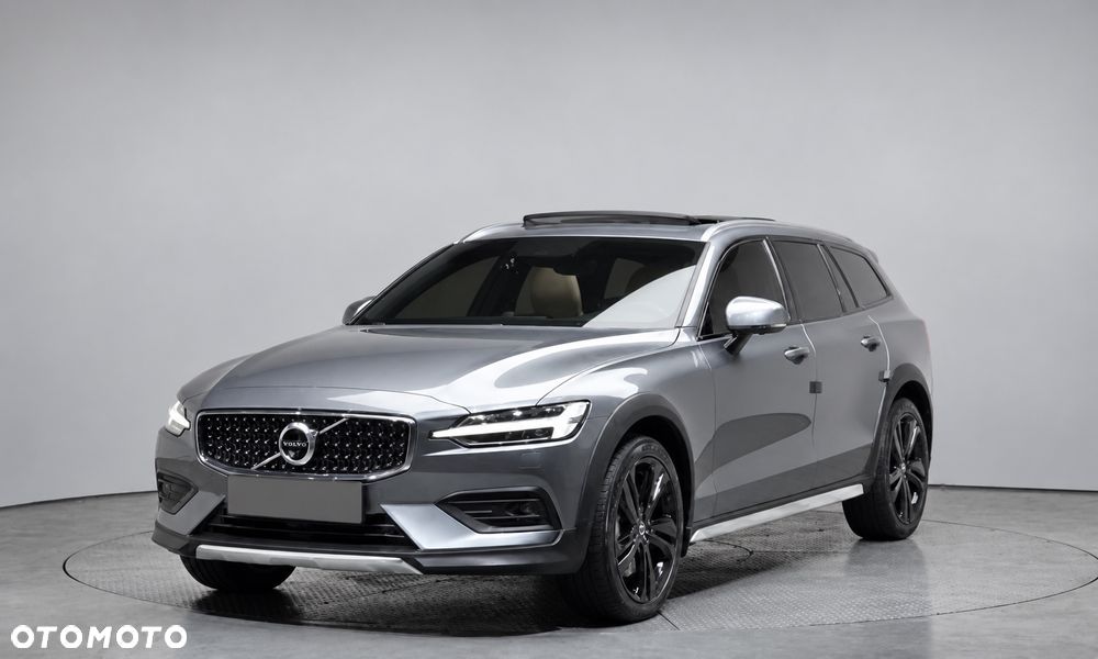 Volvo V60 Cross Country Pro T5 AWD - 2