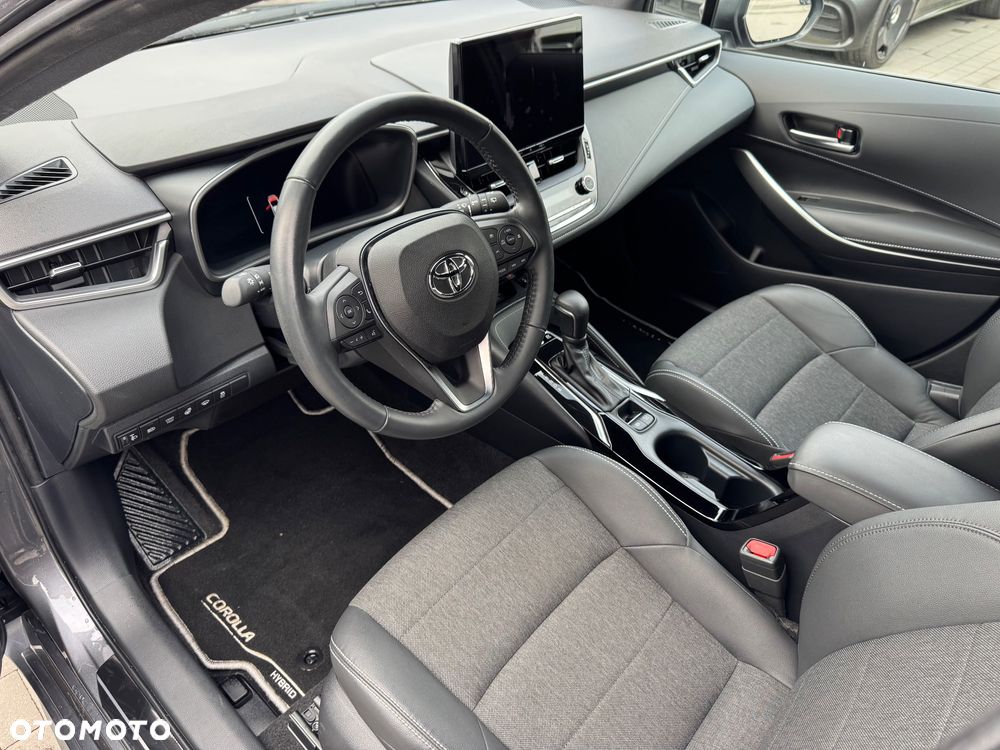 Toyota Corolla 1.8 Hybrid Executive - 14