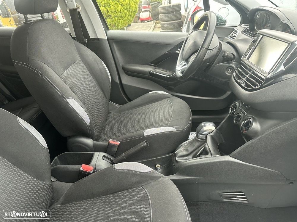 Peugeot 208 1.2 VTi Allure - 5
