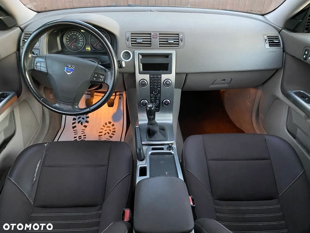 Volvo V50 1.6D Momentum - 10