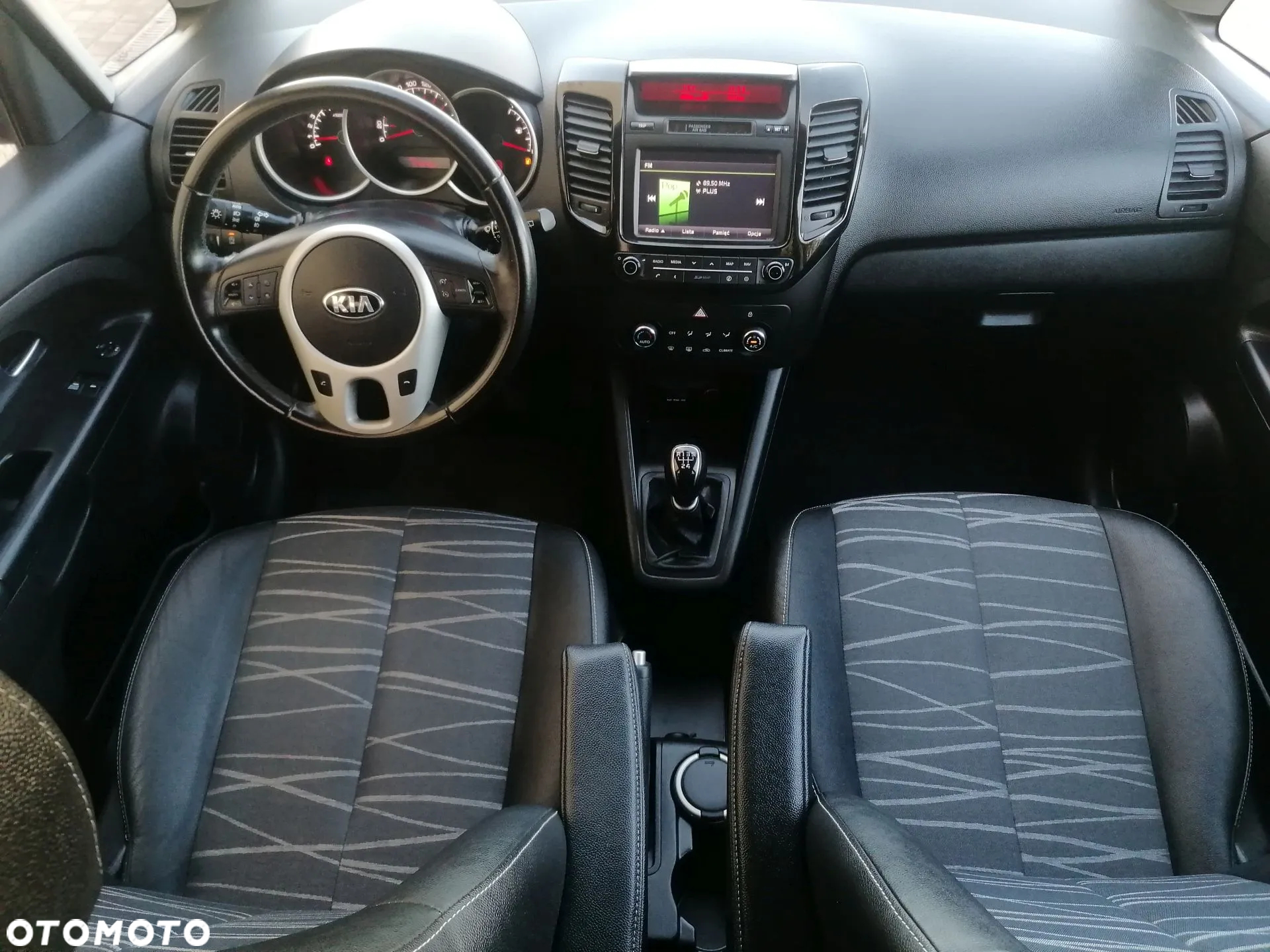 Kia Venga 1.4 CVVT Titanium Collection - 16