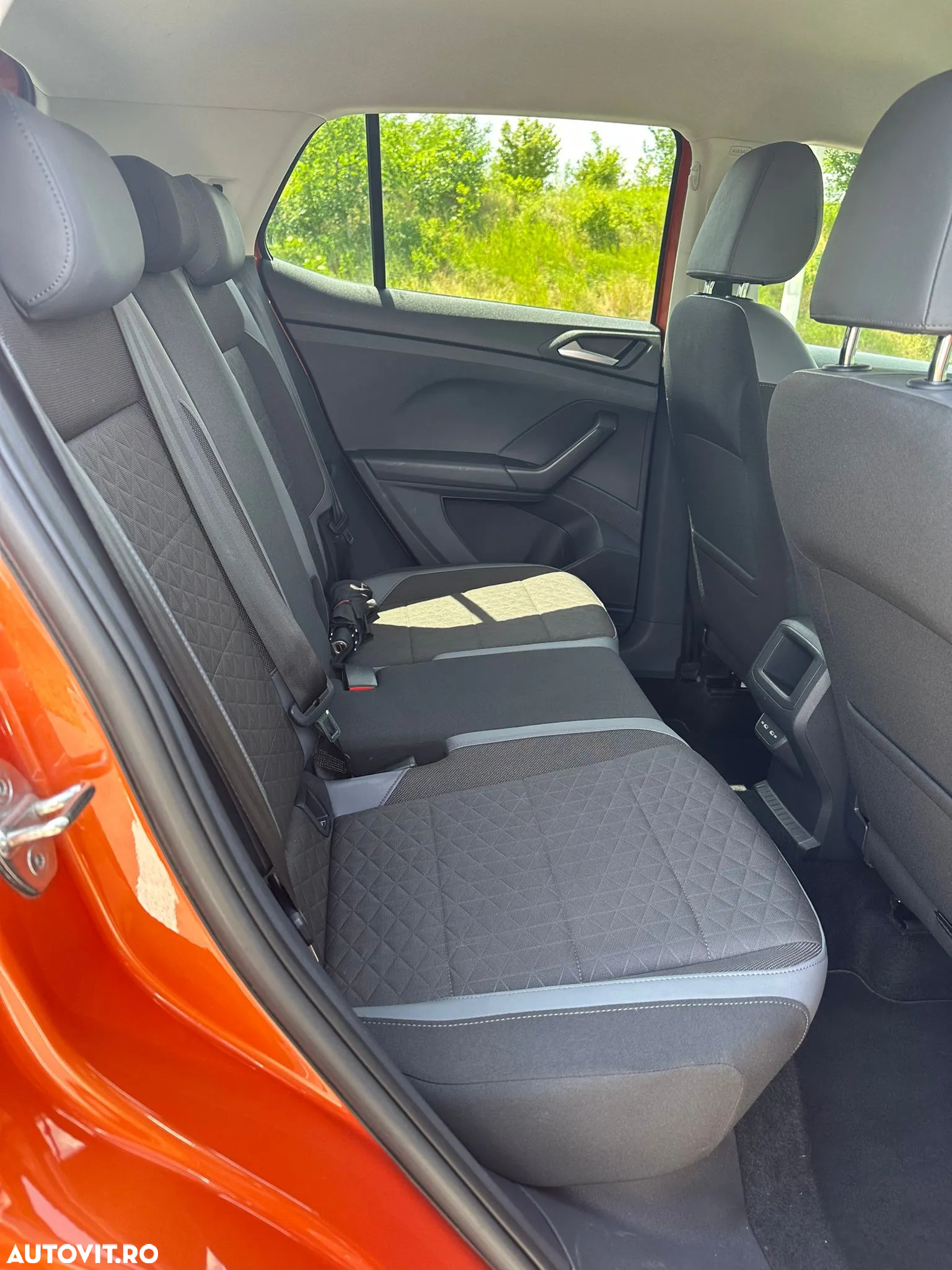 Volkswagen T-Cross - 18