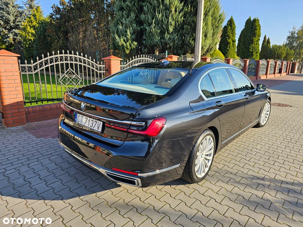 BMW Seria 7 730d mHEV - 5