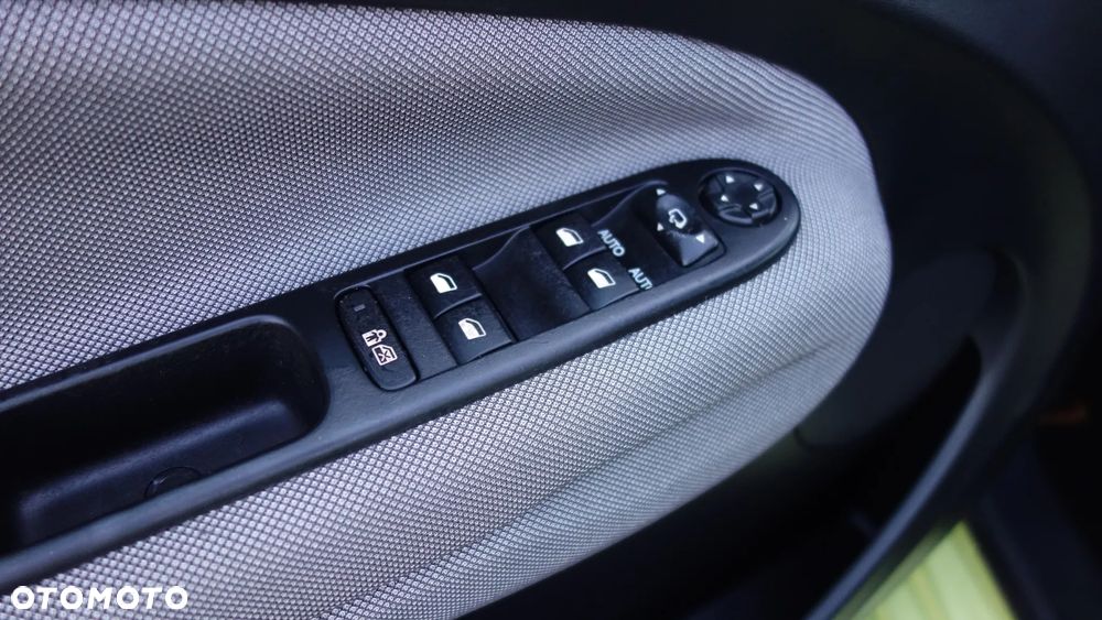 Citroën C3 Picasso 1.4i Exclusive - 16