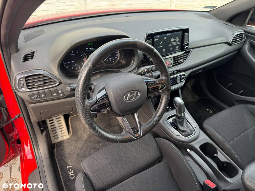 Hyundai i30 1.4 T-GDI Premium DCT - 17