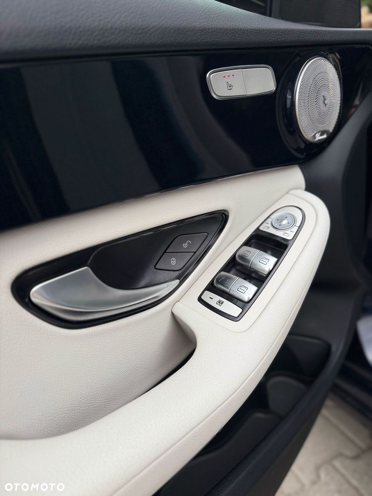 Mercedes-Benz Klasa C 180 7G-TRONIC - 27
