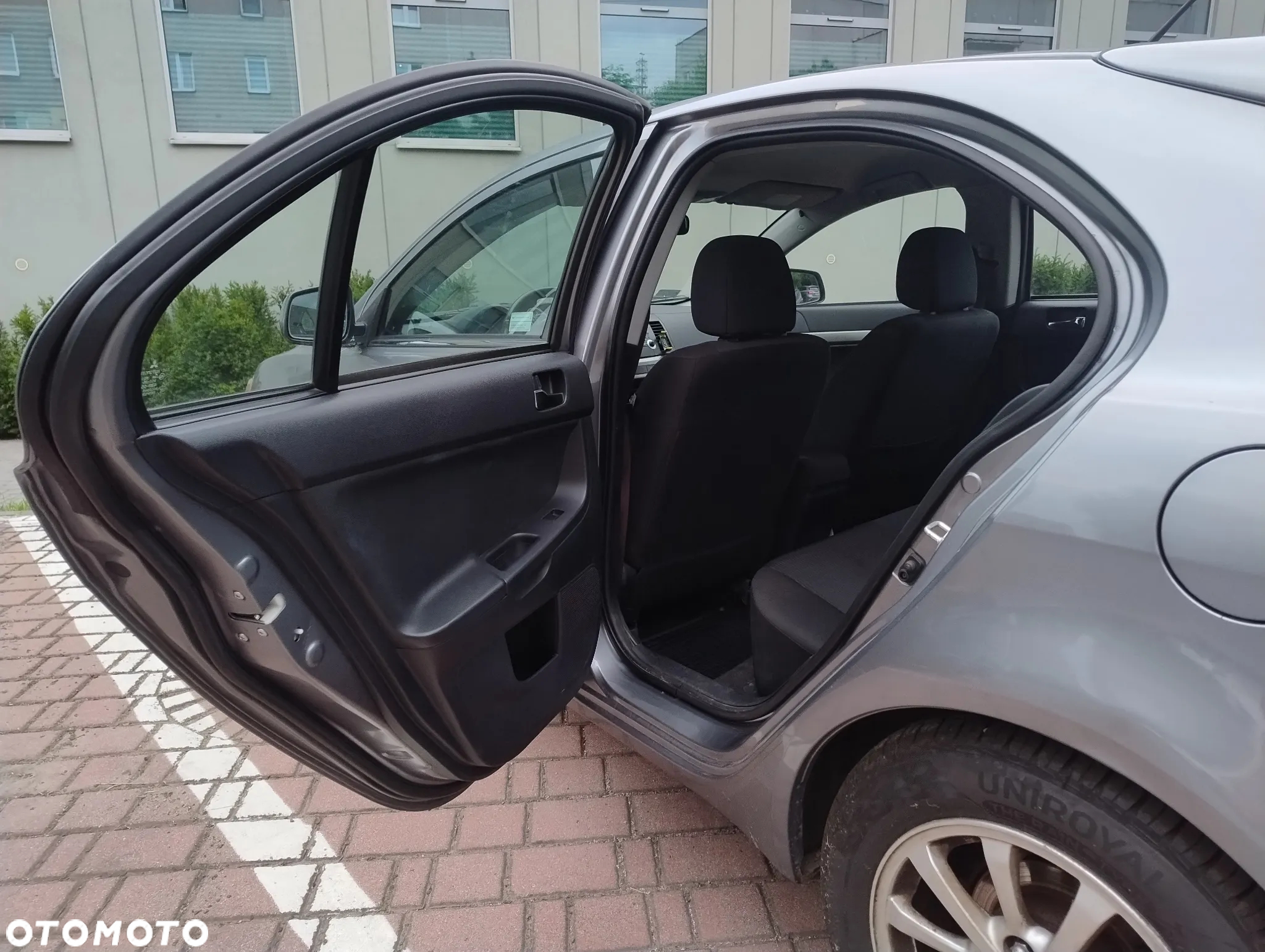 Mitsubishi Lancer 1.6 Invite - 7
