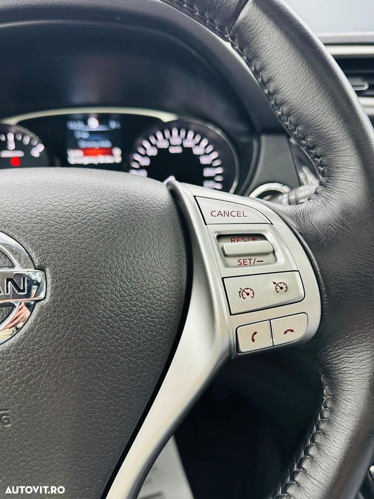 Nissan X-Trail 1.6 dCi N-Connecta - 34