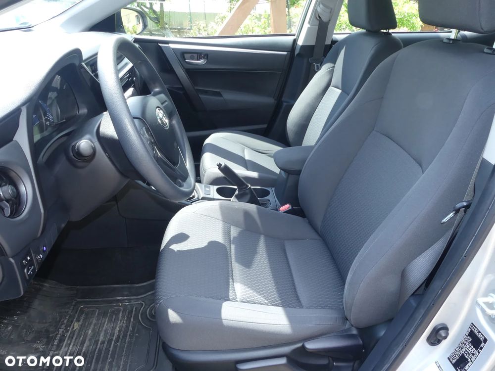 Toyota Corolla 1.33 Comfort - 6