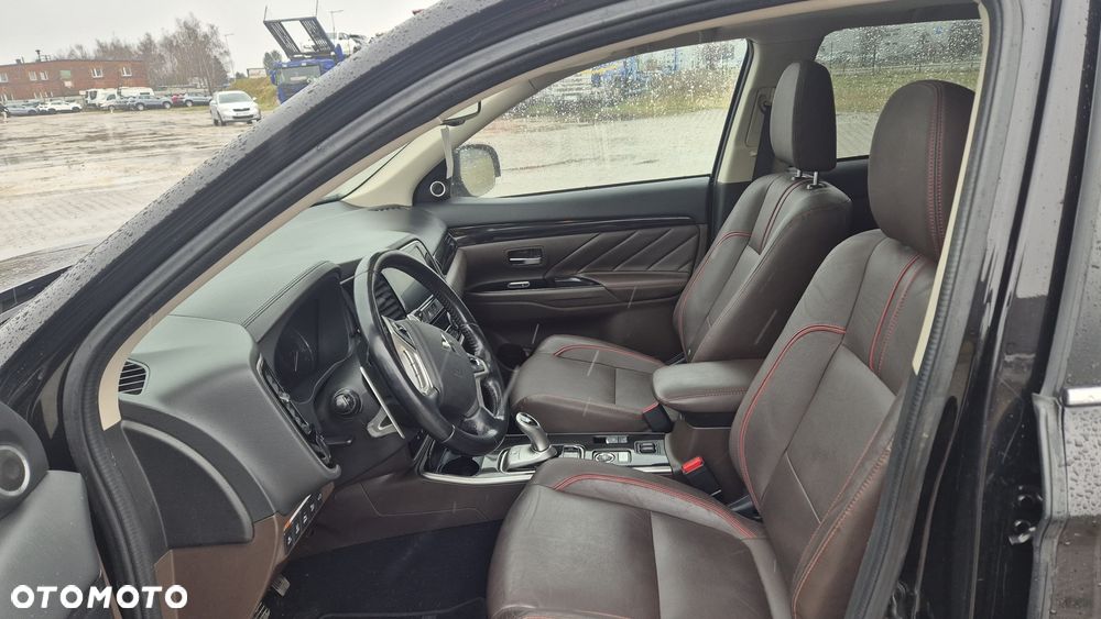Mitsubishi Outlander 2.0 4WD Plus - 8