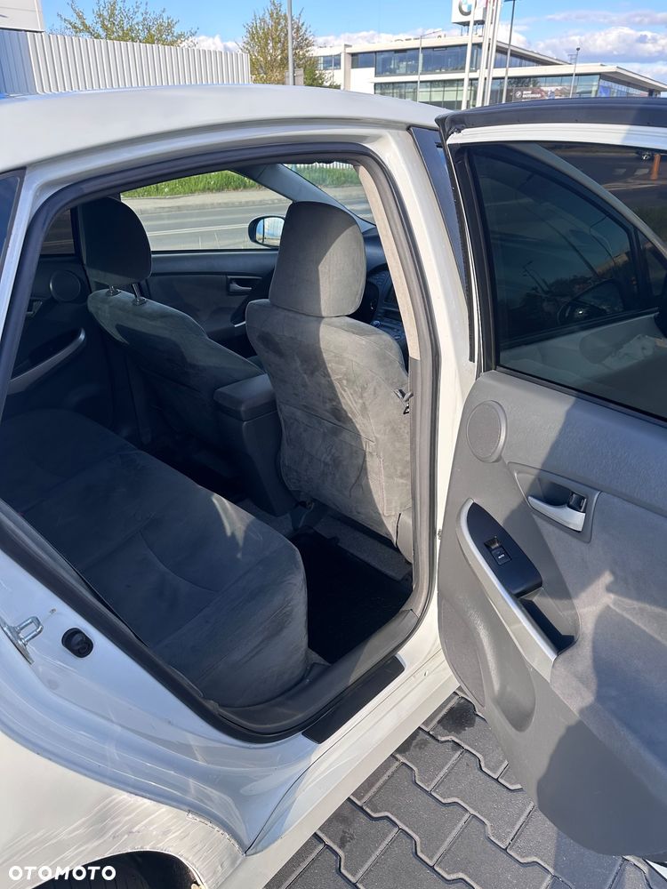 Toyota Prius - 13