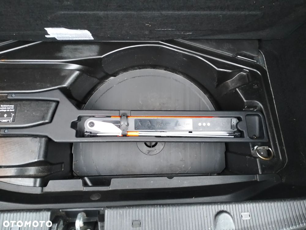 Mercedes-Benz Klasa C 180 Kompressor Sportcoupe Automatik Sport Edition - 36