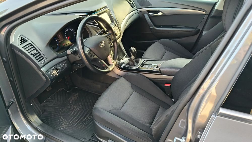 Hyundai i40 Kombi blue 1.6 CRDi Space - 15