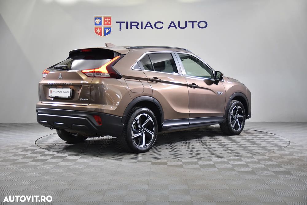 Mitsubishi Eclipse-Cross - 5