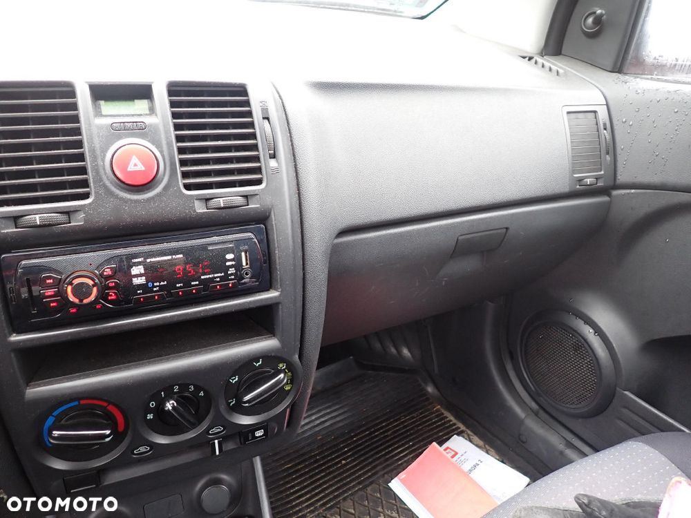 CZĘŚCI - Hyundai Getz 1,1 66KM G4HG HB 3D LIFT 5B lakier HL 2008r. INDEX - 10099 - 8